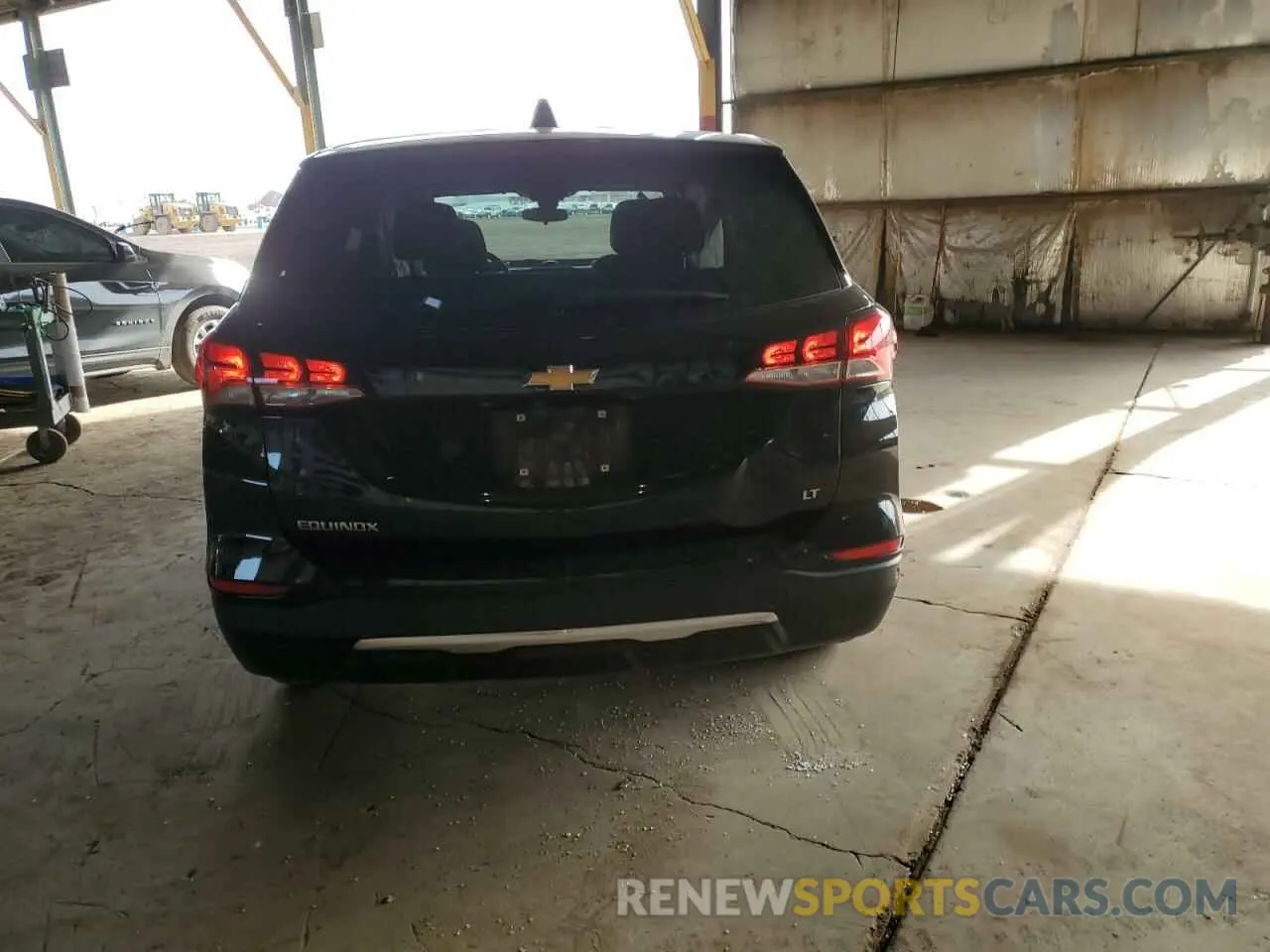 6 Photograph of a damaged car 3GNAXKEV6NL306055 CHEVROLET EQUINOX 2022
