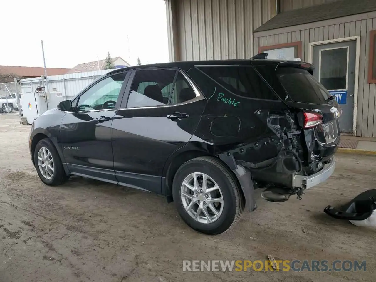 2 Photograph of a damaged car 3GNAXKEV6NL313037 CHEVROLET EQUINOX 2022