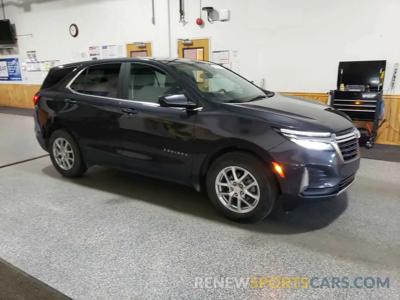 4 Photograph of a damaged car 3GNAXKEV6NS212540 CHEVROLET EQUINOX 2022