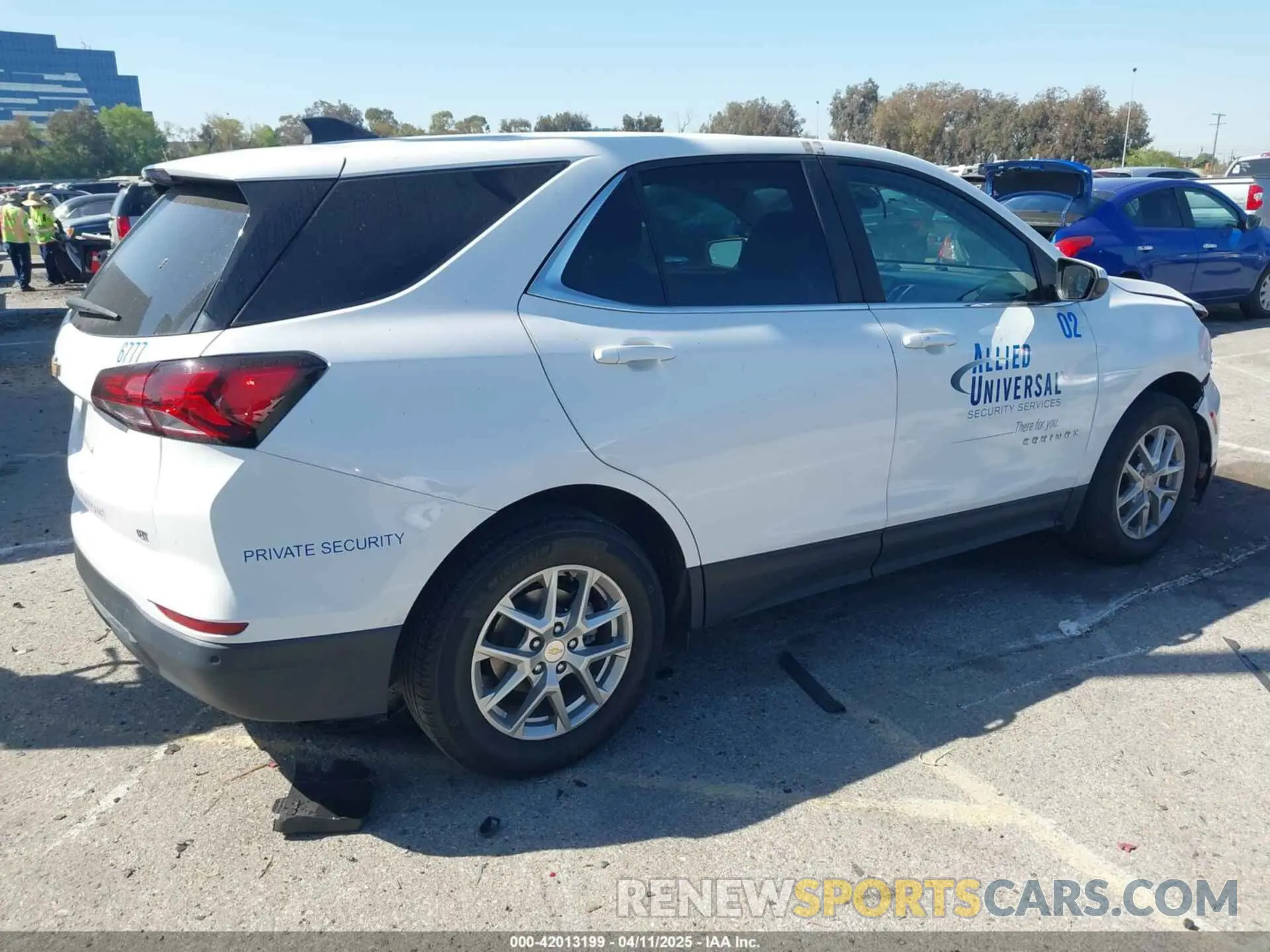 4 Photograph of a damaged car 3GNAXKEV8NL106777 CHEVROLET EQUINOX 2022