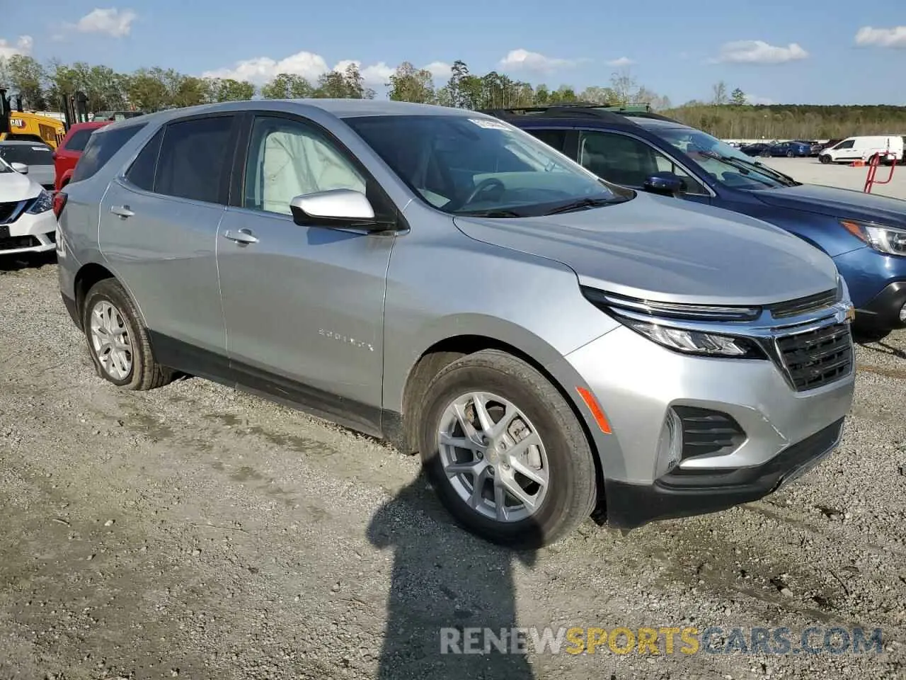 4 Photograph of a damaged car 3GNAXKEV8NL145594 CHEVROLET EQUINOX 2022