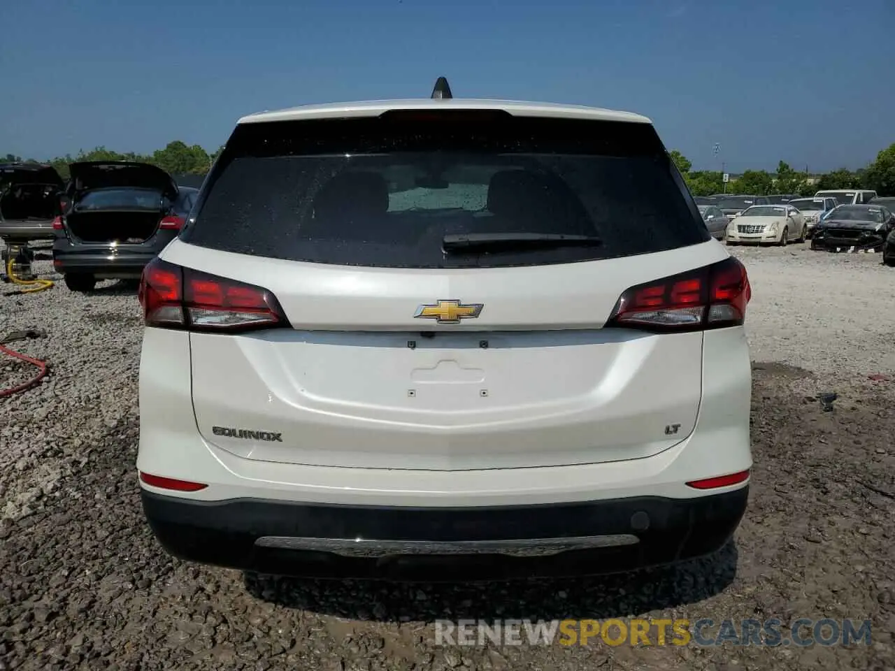 6 Photograph of a damaged car 3GNAXKEV8NL246585 CHEVROLET EQUINOX 2022