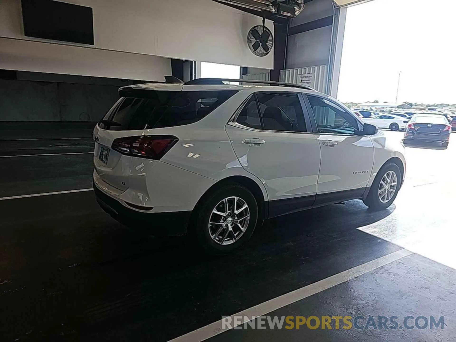 11 Photograph of a damaged car 3GNAXKEV9NL266411 CHEVROLET EQUINOX 2022