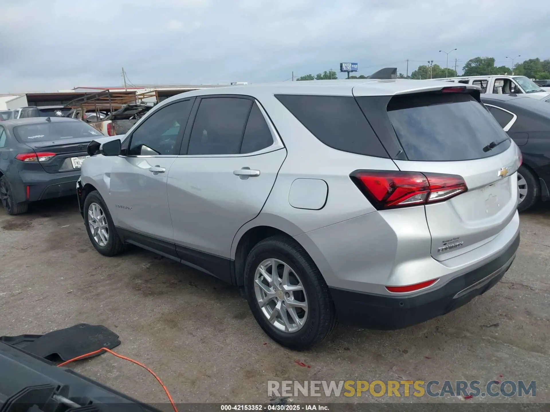3 Фотография поврежденного автомобиля 3GNAXKEV9NL268398 CHEVROLET EQUINOX 2022