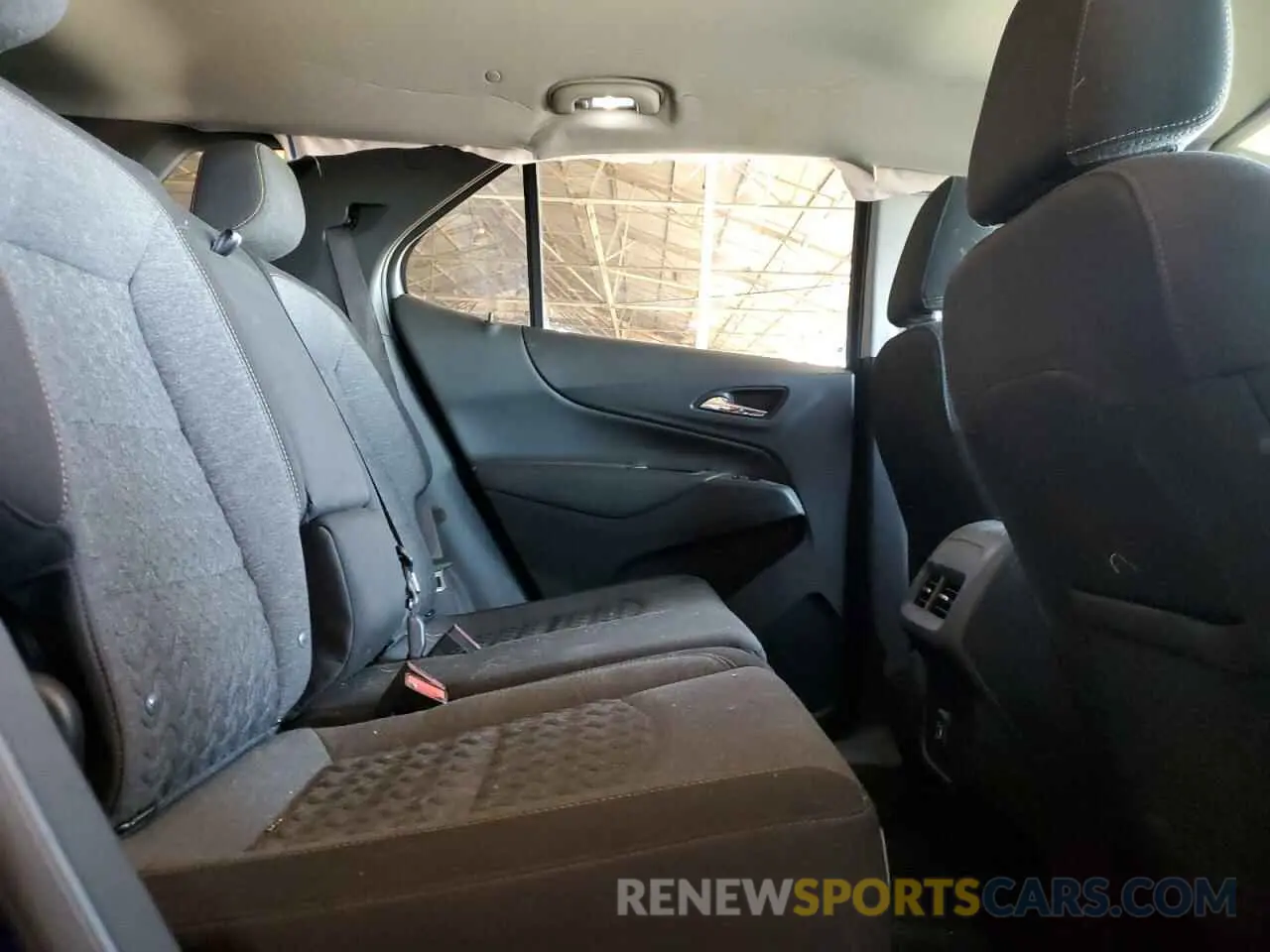 10 Photograph of a damaged car 3GNAXKEVXNL240741 CHEVROLET EQUINOX 2022