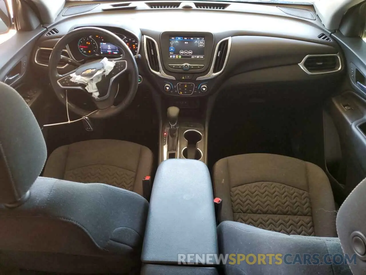 8 Photograph of a damaged car 3GNAXKEVXNL240741 CHEVROLET EQUINOX 2022