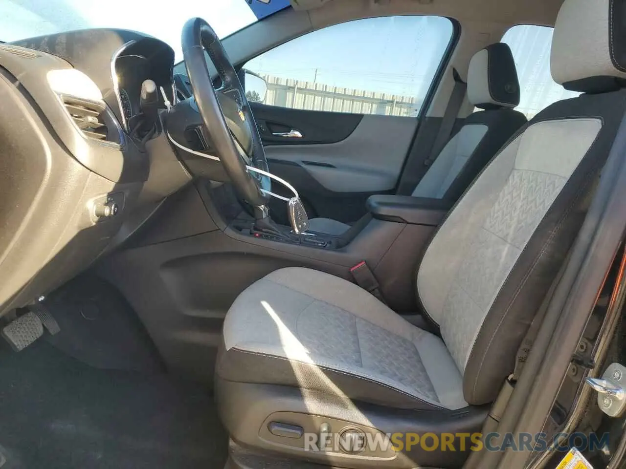 7 Photograph of a damaged car 3GNAXKEVXNL242859 CHEVROLET EQUINOX 2022