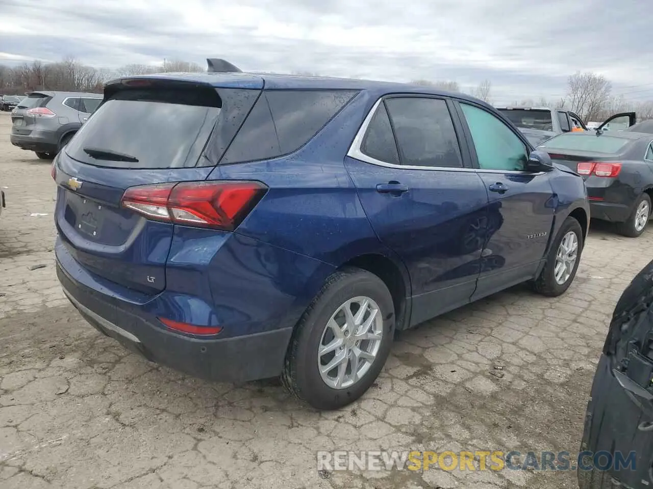 3 Photograph of a damaged car 3GNAXKEVXNL296176 CHEVROLET EQUINOX 2022
