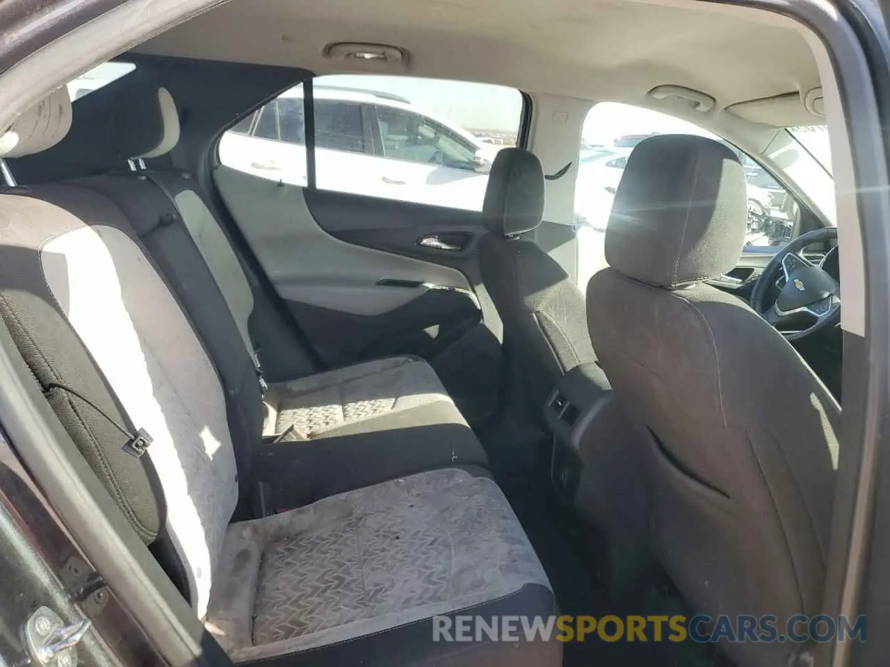 11 Photograph of a damaged car 3GNAXKEVXNS201802 CHEVROLET EQUINOX 2022