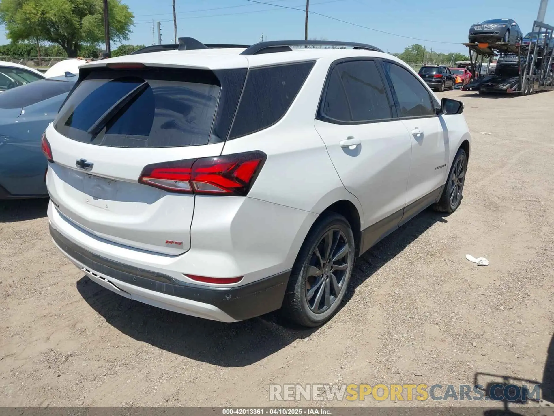 4 Photograph of a damaged car 3GNAXMEV0NS100568 CHEVROLET EQUINOX 2022