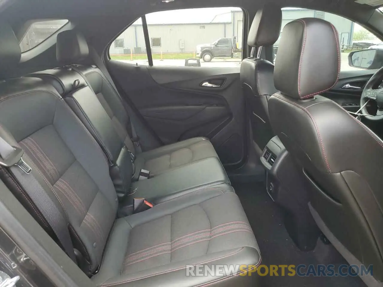 11 Photograph of a damaged car 3GNAXMEVXNS247478 CHEVROLET EQUINOX 2022