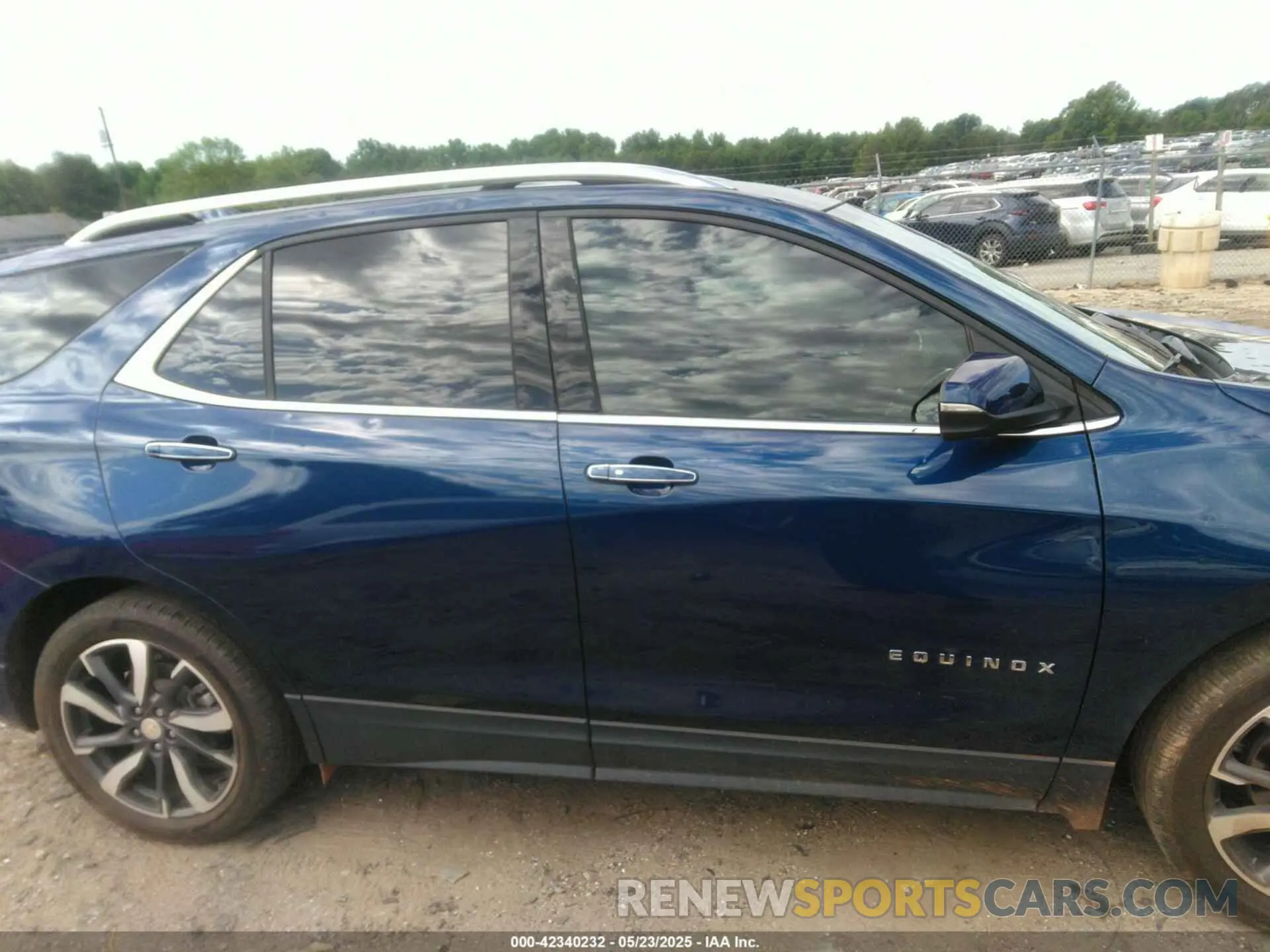 13 Photograph of a damaged car 3GNAXNEV1NS182042 CHEVROLET EQUINOX 2022