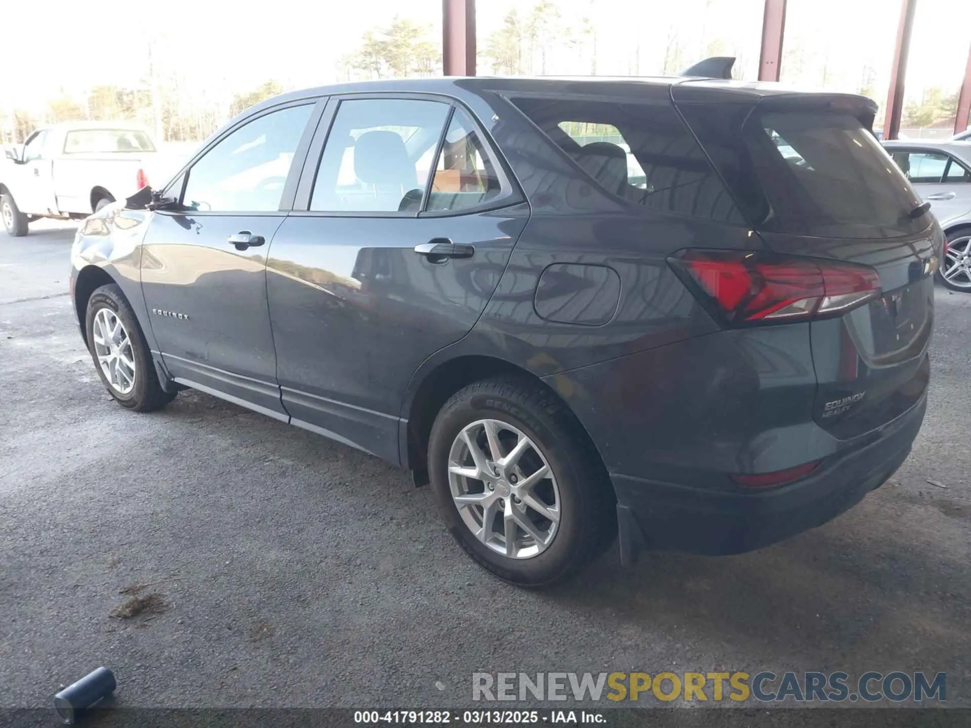 3 Photograph of a damaged car 3GNAXSEV2NS152370 CHEVROLET EQUINOX 2022