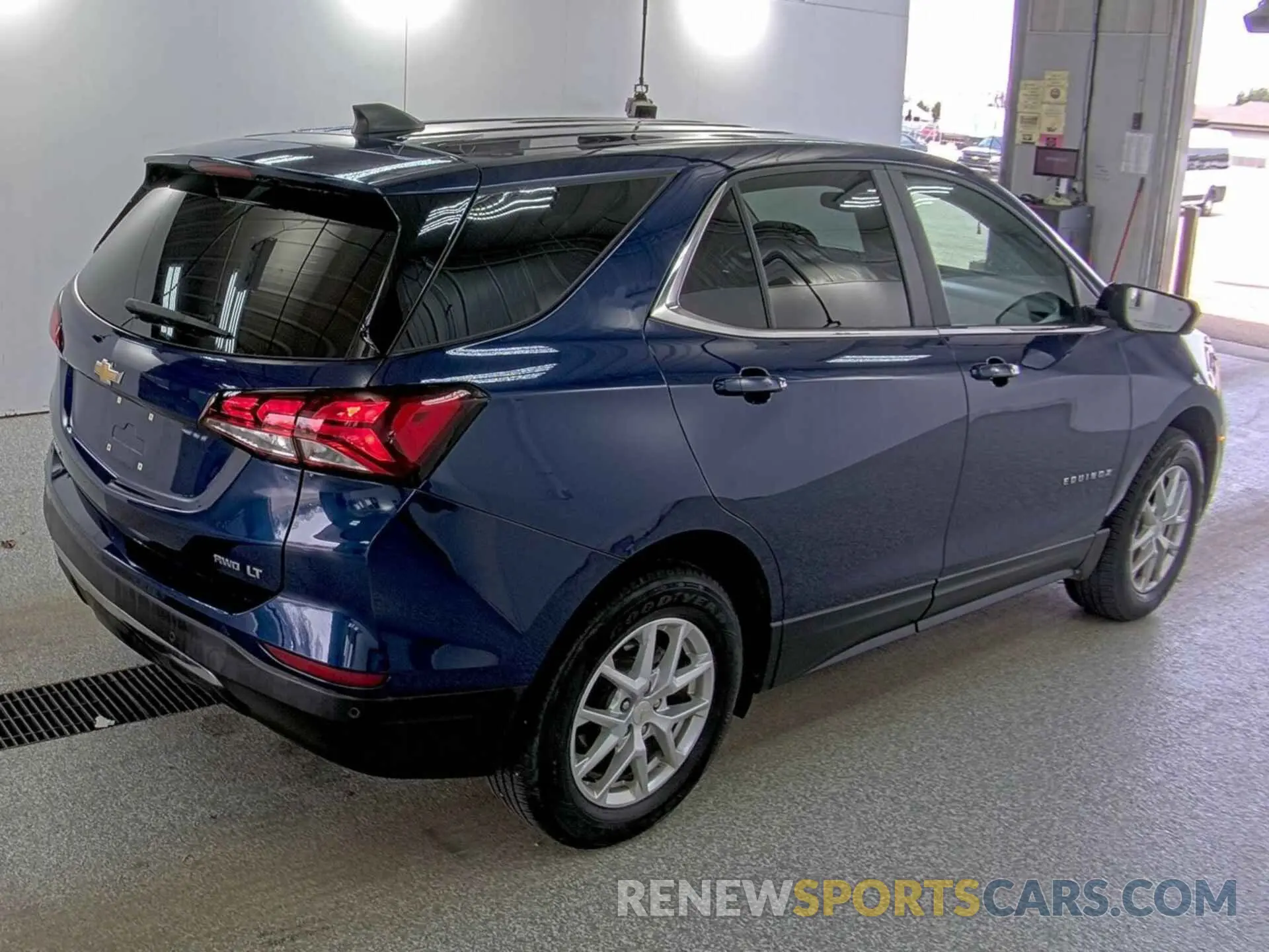 4 Photograph of a damaged car 3GNAXTEV0NL134403 CHEVROLET EQUINOX 2022