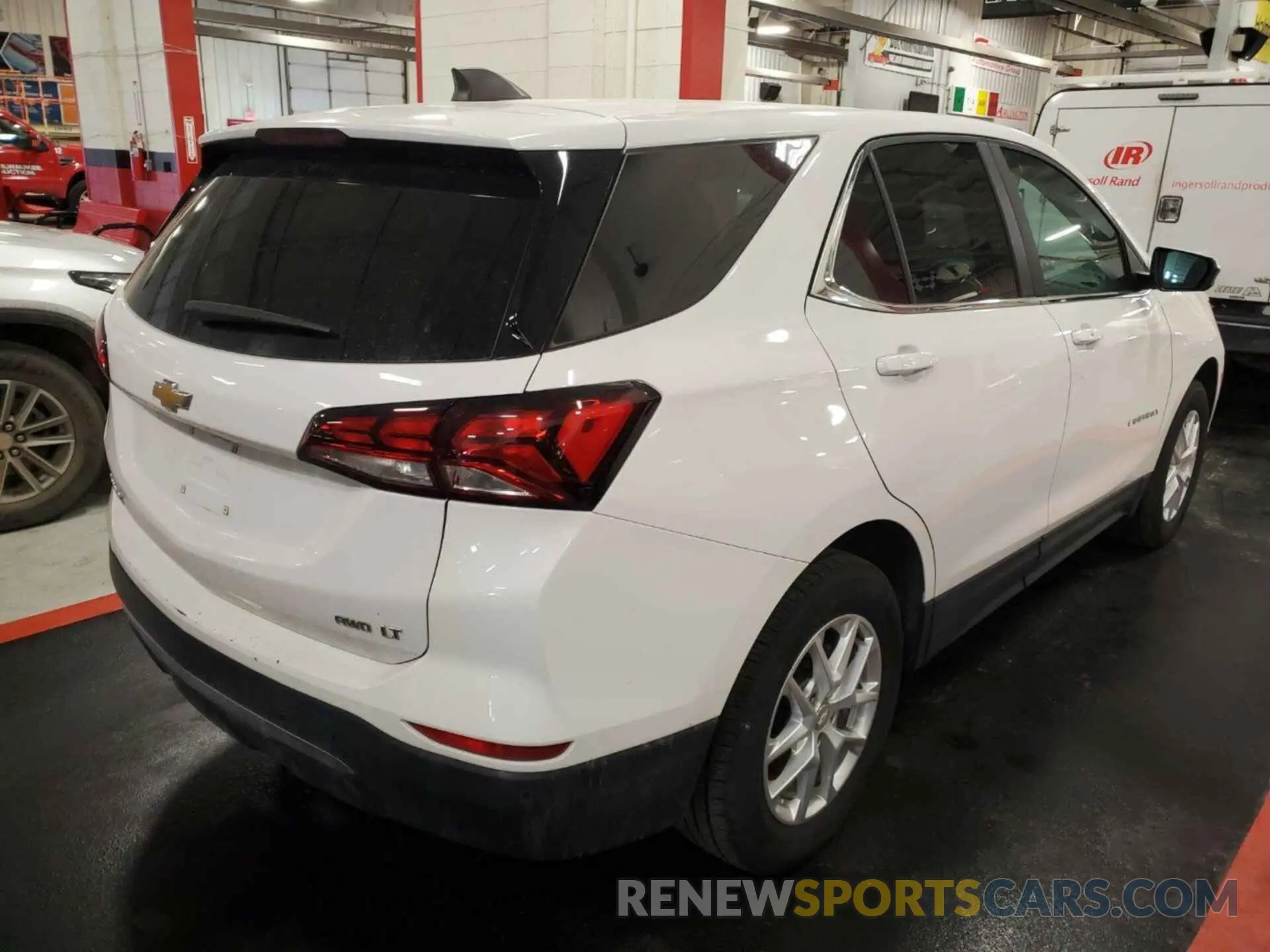 17 Photograph of a damaged car 3GNAXTEV0NL143263 CHEVROLET EQUINOX 2022