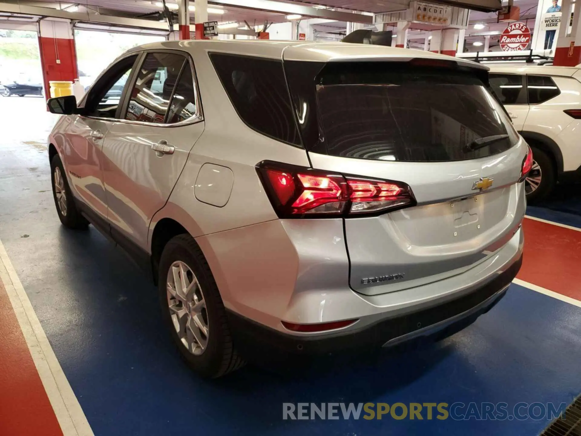 2 Фотография поврежденного автомобиля 3GNAXTEV8NL135587 CHEVROLET EQUINOX 2022