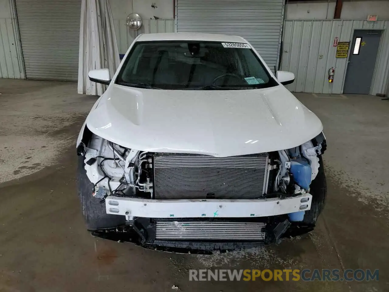 5 Photograph of a damaged car 3GNAXUEV0NL117896 CHEVROLET EQUINOX 2022