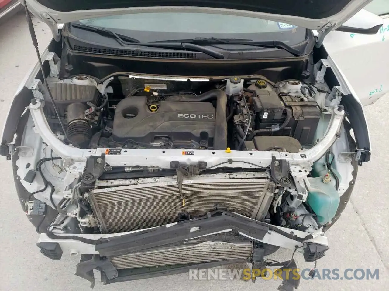 11 Photograph of a damaged car 3GNAXUEV0NL284341 CHEVROLET EQUINOX 2022