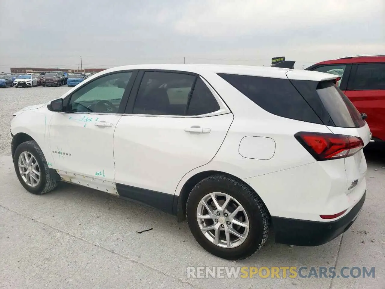 2 Photograph of a damaged car 3GNAXUEV0NL284341 CHEVROLET EQUINOX 2022