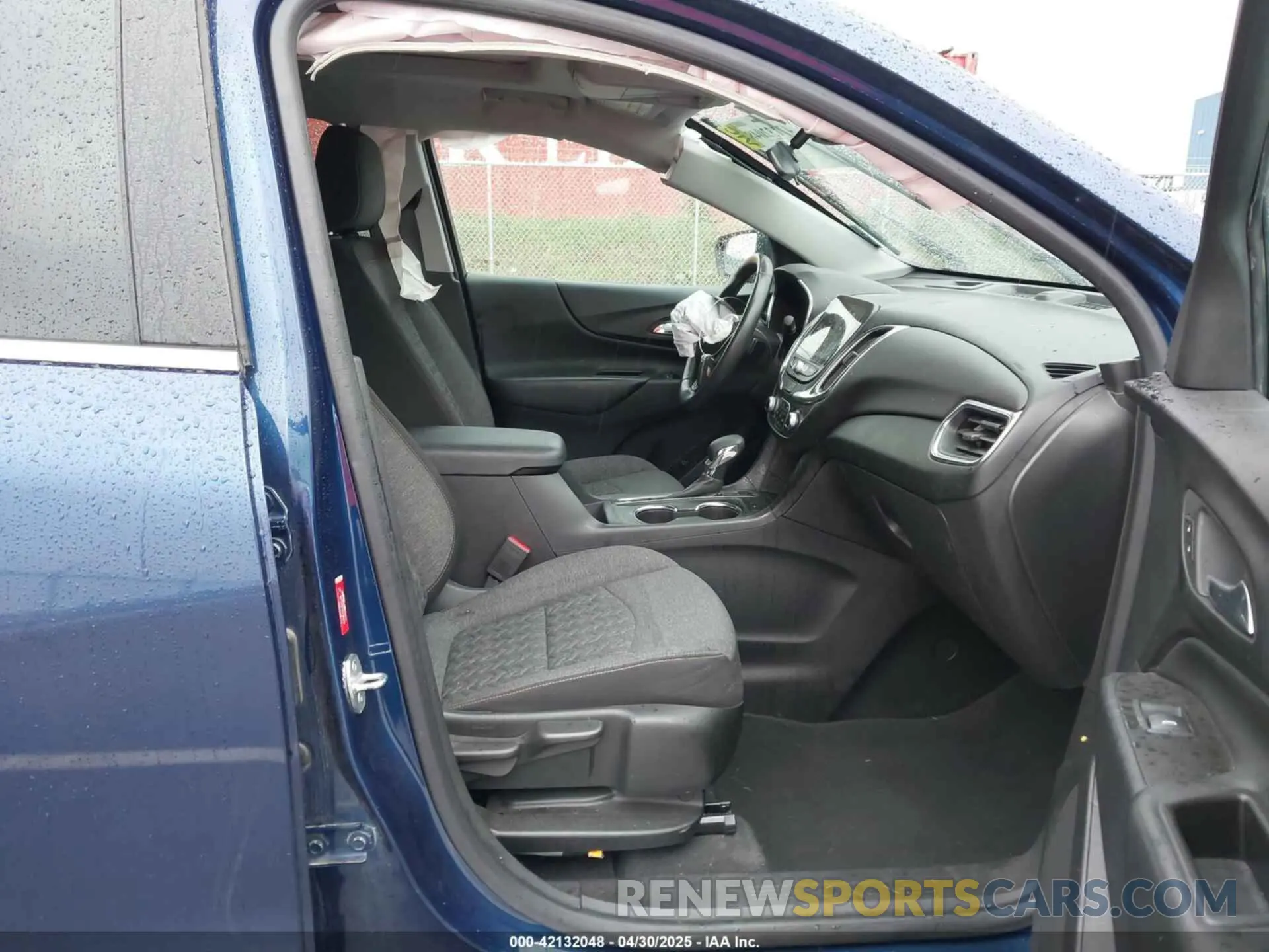5 Photograph of a damaged car 3GNAXUEV0NL287708 CHEVROLET EQUINOX 2022