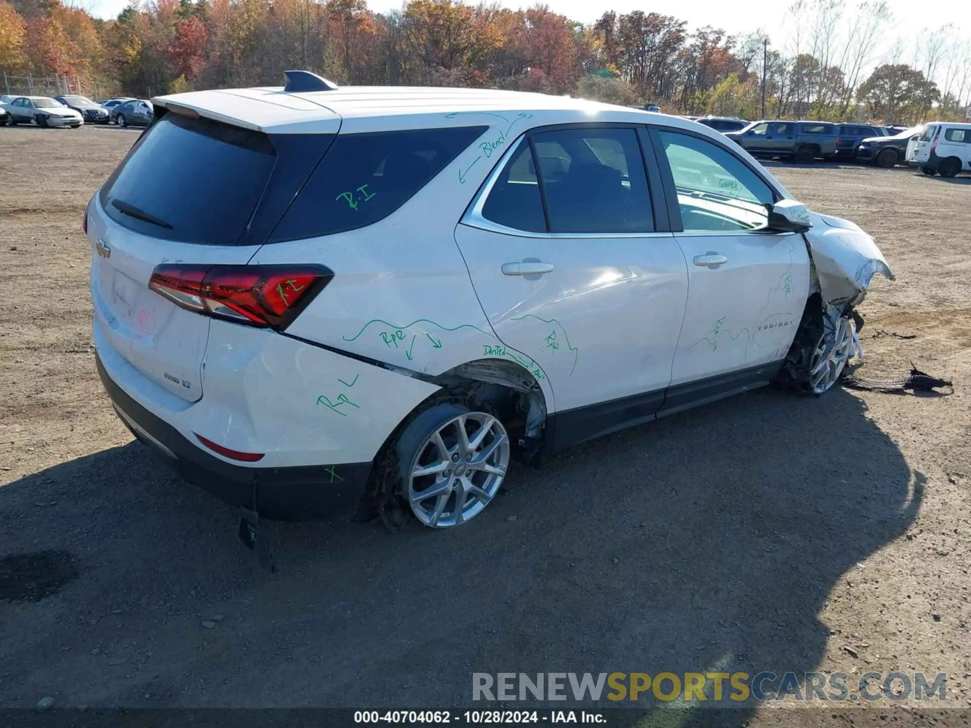 4 Photograph of a damaged car 3GNAXUEV1NL241594 CHEVROLET EQUINOX 2022