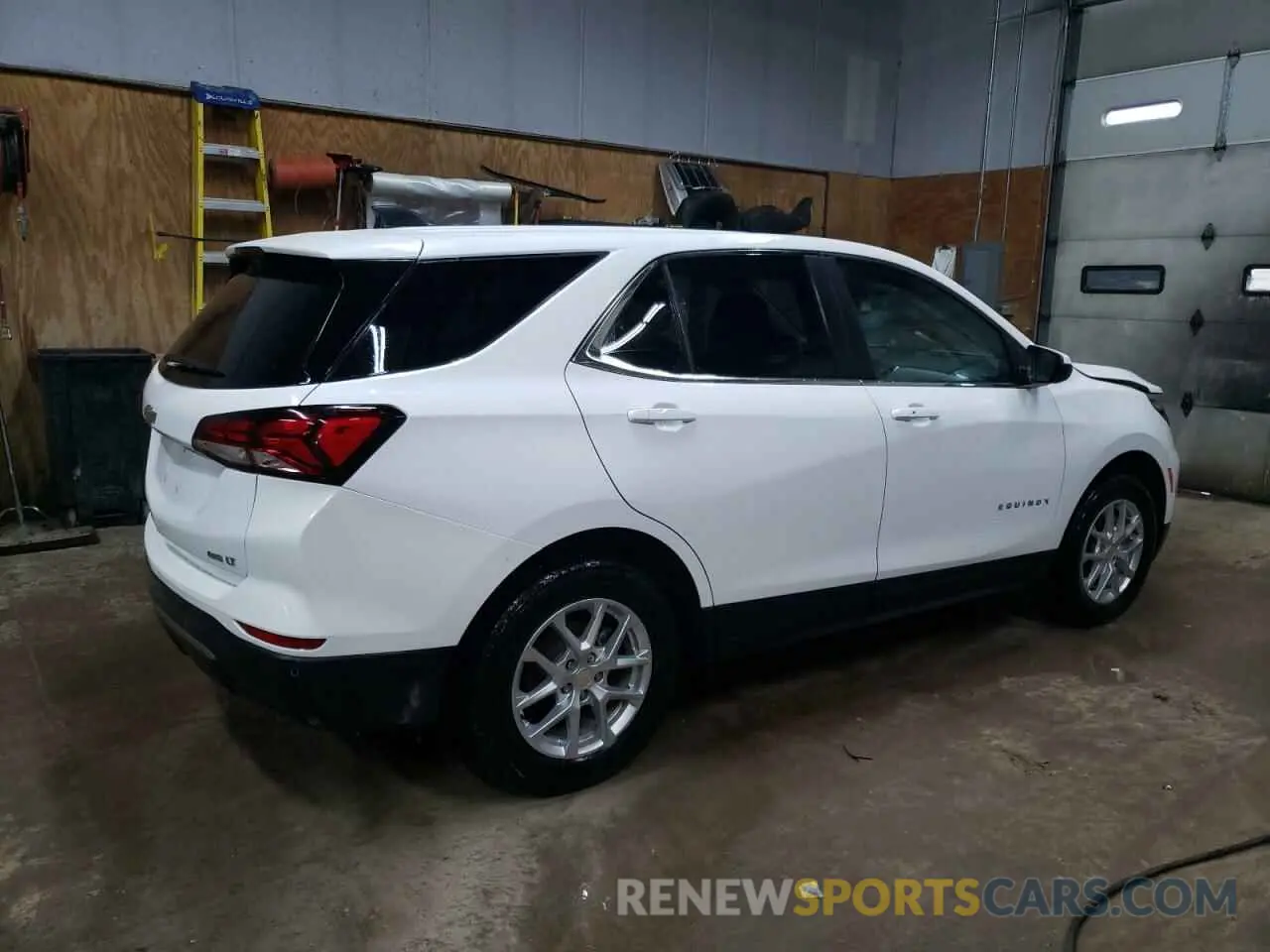 3 Фотография поврежденного автомобиля 3GNAXUEV1NL246889 CHEVROLET EQUINOX 2022