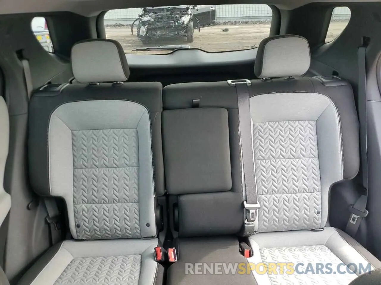 10 Photograph of a damaged car 3GNAXUEV1NS204261 CHEVROLET EQUINOX 2022