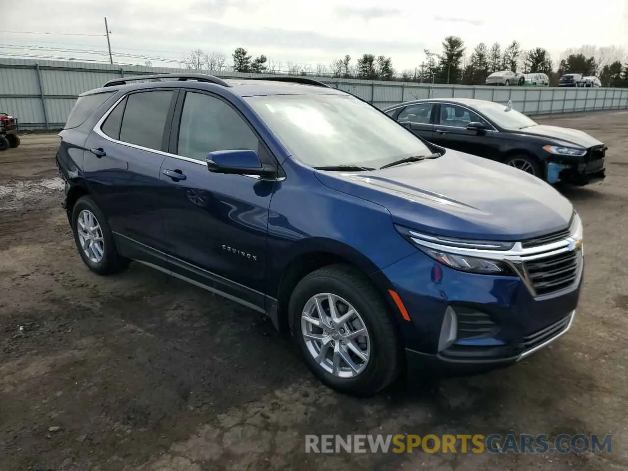 4 Photograph of a damaged car 3GNAXUEV1NS204261 CHEVROLET EQUINOX 2022