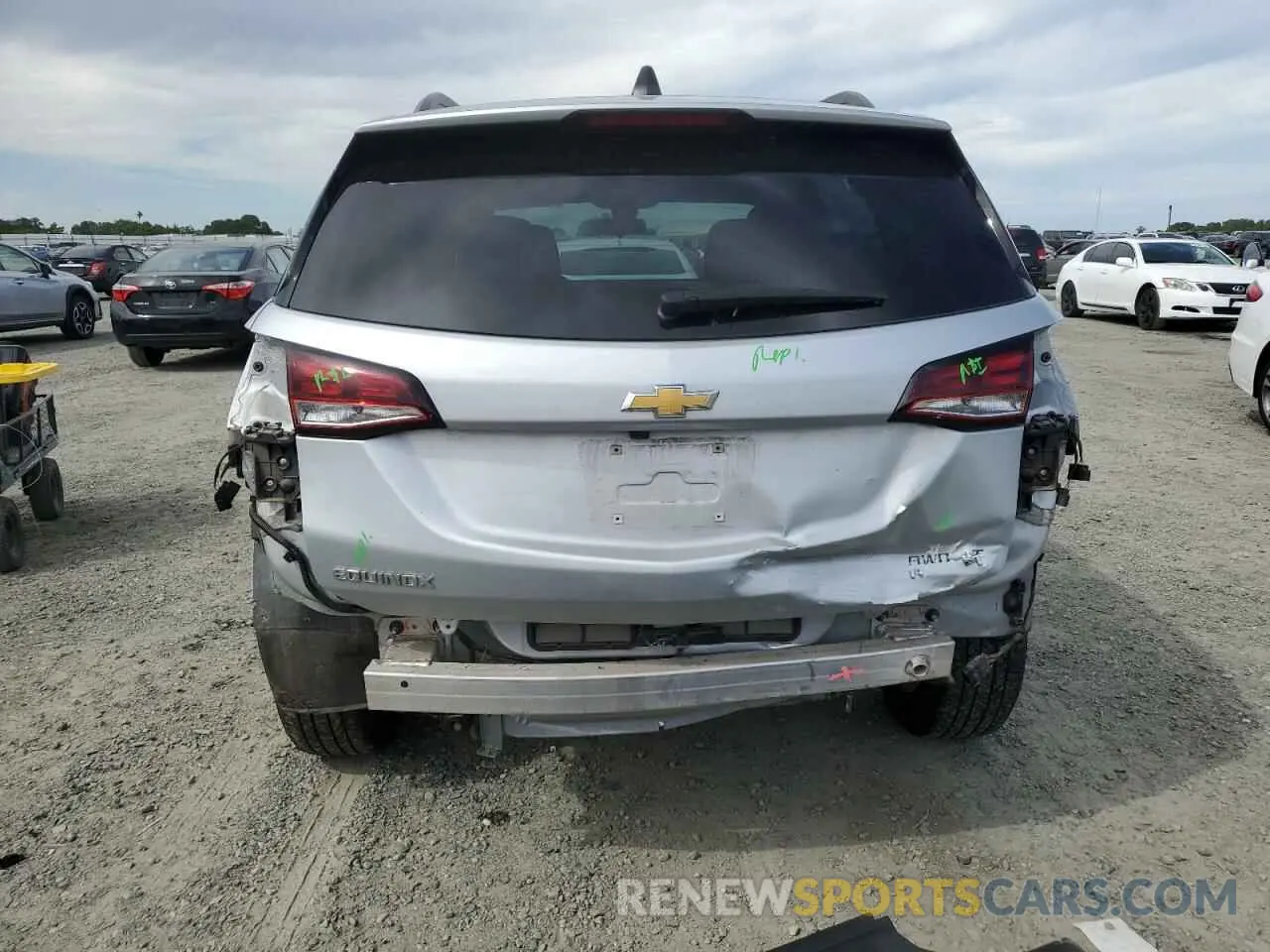 6 Photograph of a damaged car 3GNAXUEV2NL115986 CHEVROLET EQUINOX 2022