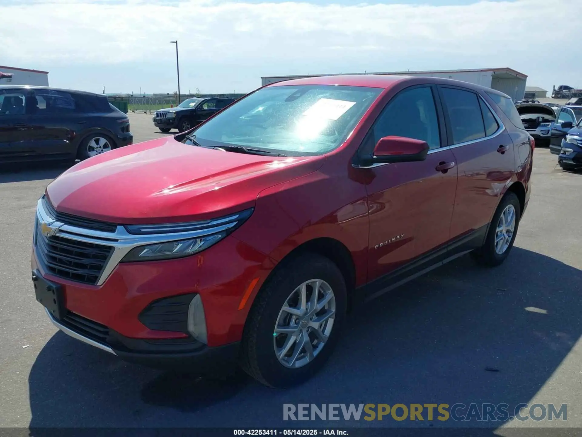 2 Photograph of a damaged car 3GNAXUEV2NL141035 CHEVROLET EQUINOX 2022