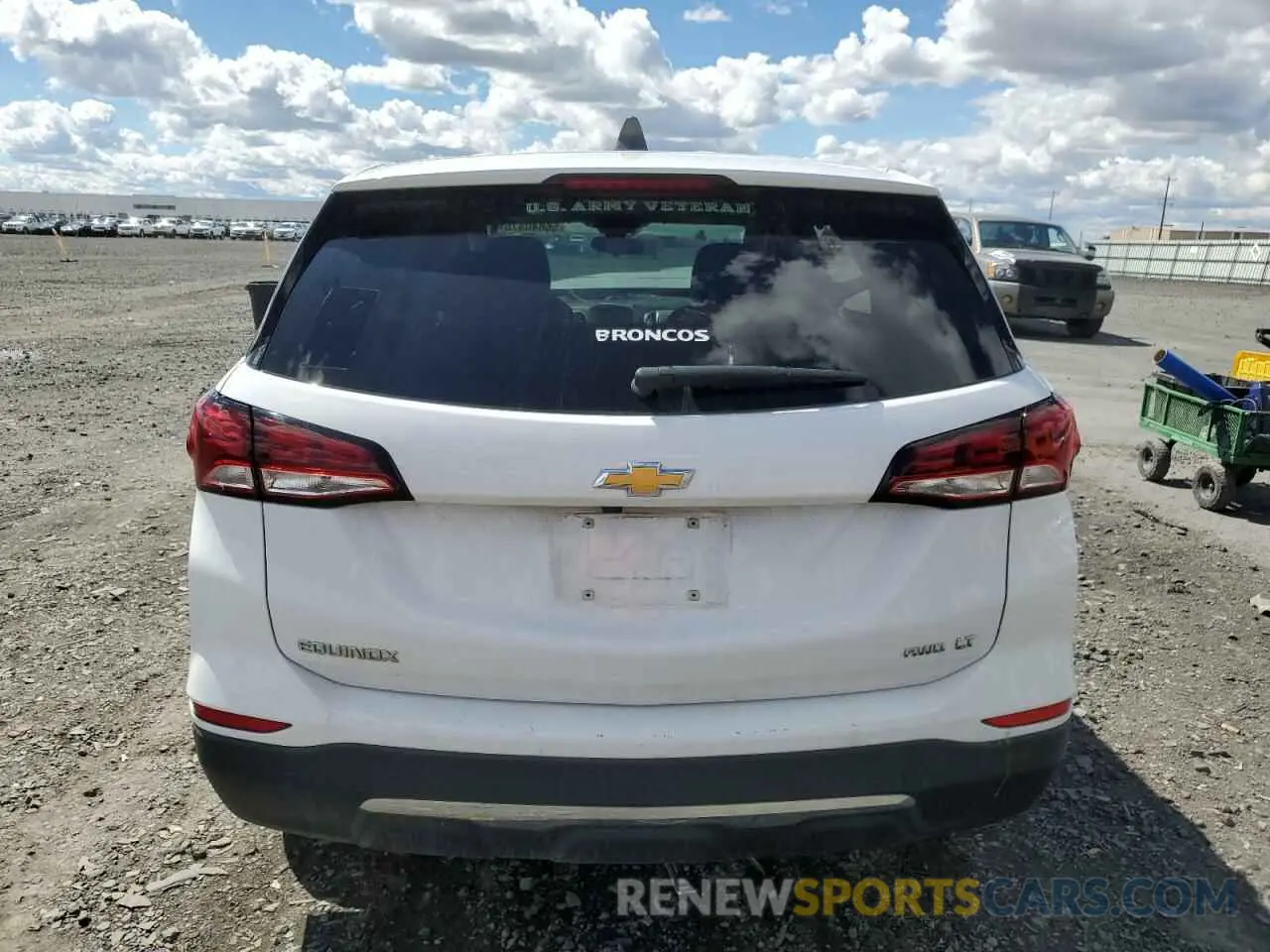 6 Photograph of a damaged car 3GNAXUEV2NL182166 CHEVROLET EQUINOX 2022