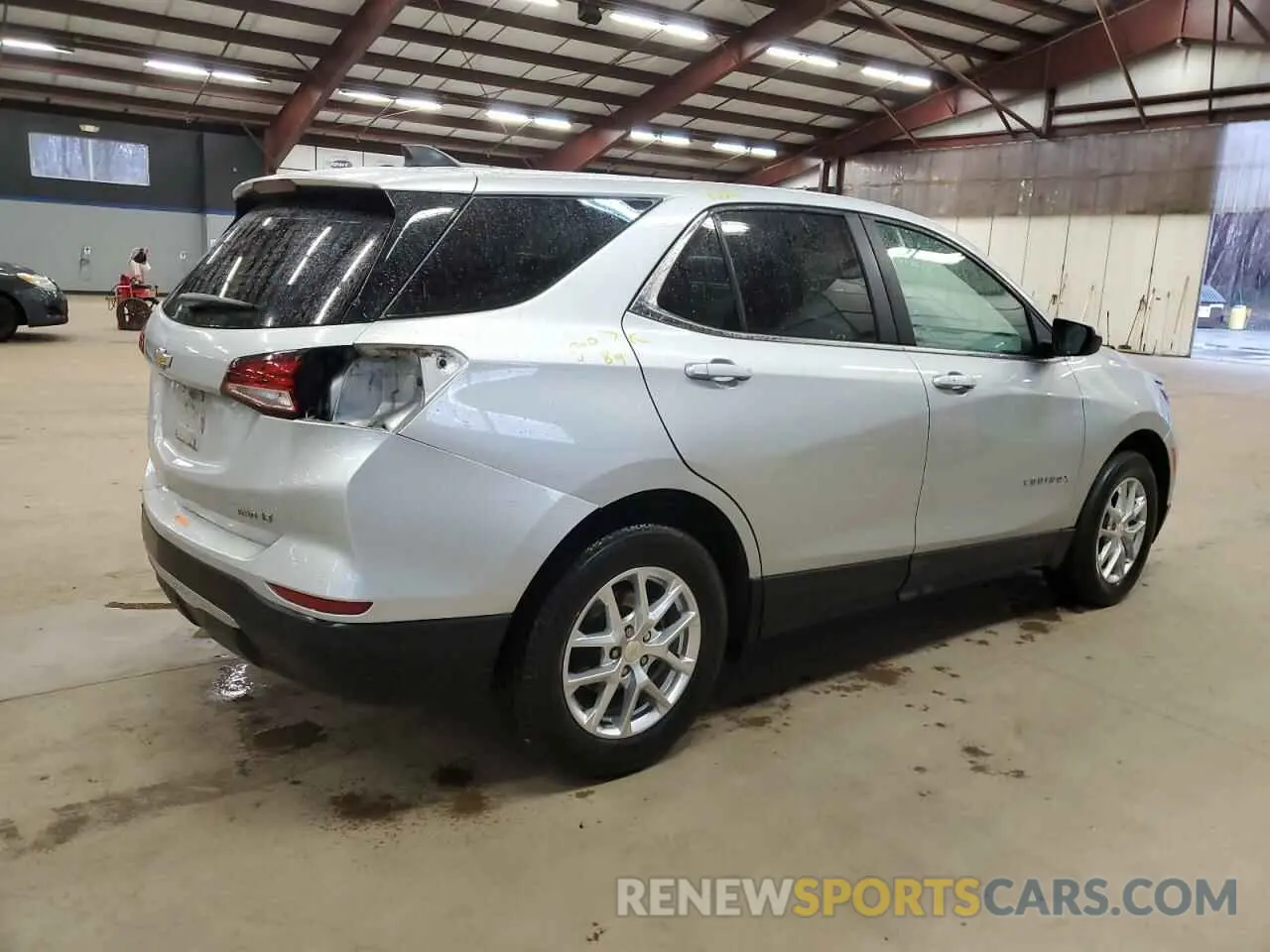 3 Photograph of a damaged car 3GNAXUEV2NL215747 CHEVROLET EQUINOX 2022