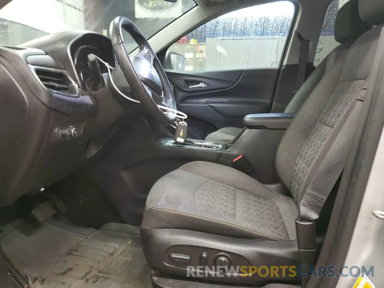 7 Photograph of a damaged car 3GNAXUEV2NL215747 CHEVROLET EQUINOX 2022