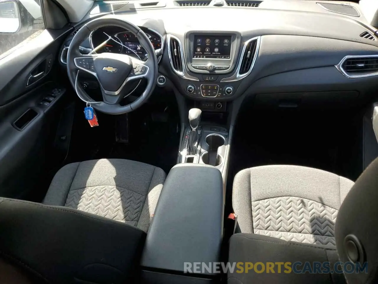 8 Photograph of a damaged car 3GNAXUEV2NL226635 CHEVROLET EQUINOX 2022