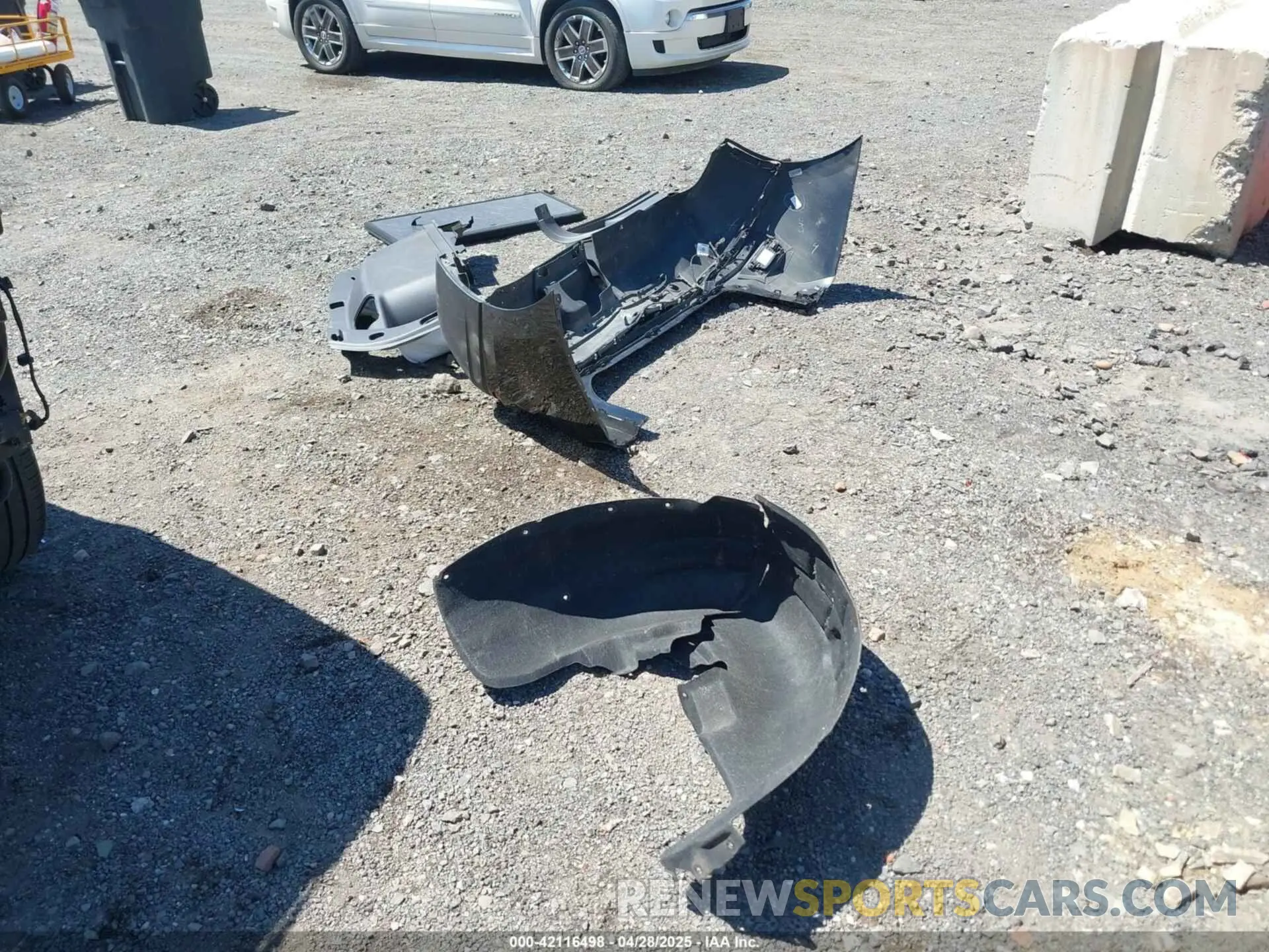 12 Фотография поврежденного автомобиля 3GNAXUEV3NL239894 CHEVROLET EQUINOX 2022