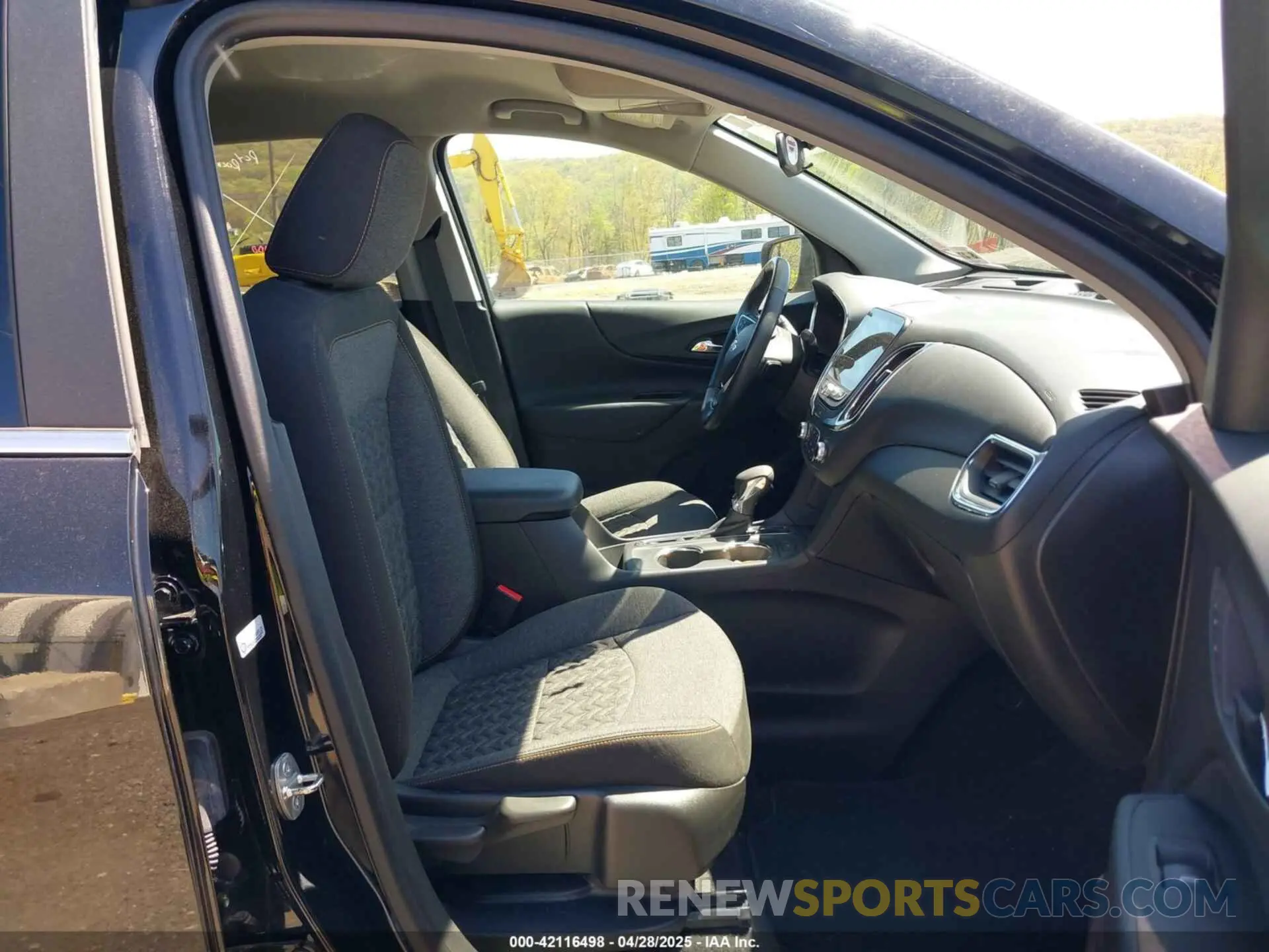 5 Фотография поврежденного автомобиля 3GNAXUEV3NL239894 CHEVROLET EQUINOX 2022