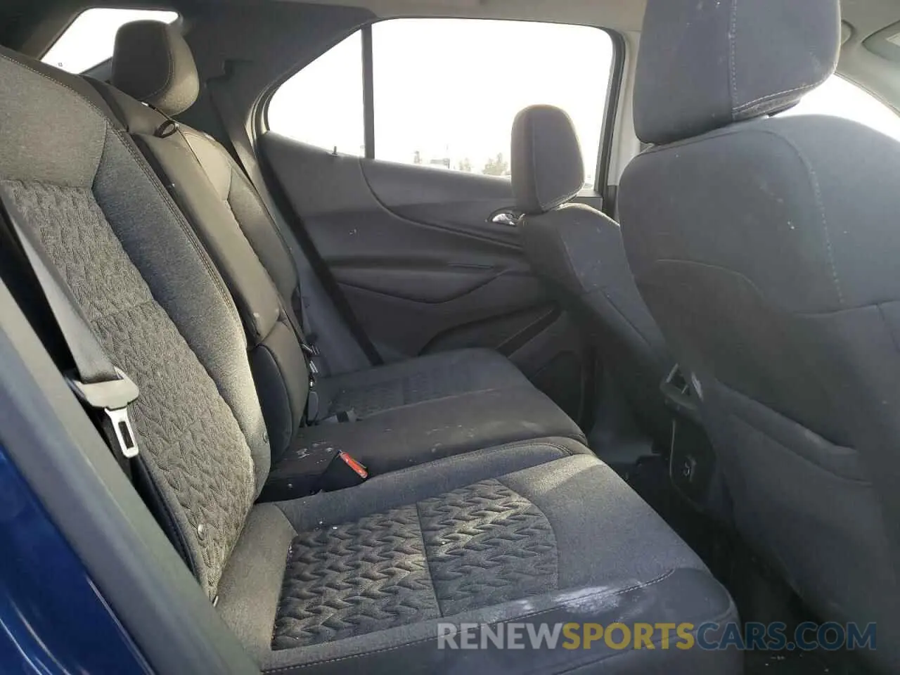 11 Photograph of a damaged car 3GNAXUEV3NL248904 CHEVROLET EQUINOX 2022