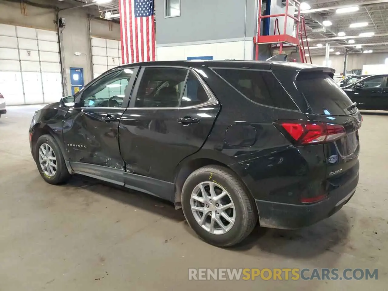 2 Photograph of a damaged car 3GNAXUEV3NL285953 CHEVROLET EQUINOX 2022