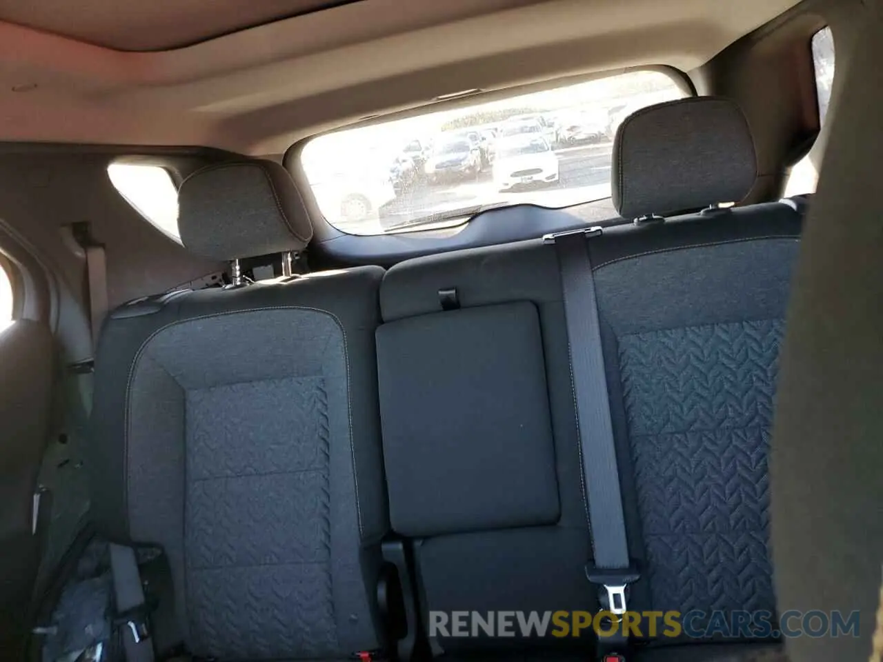 10 Photograph of a damaged car 3GNAXUEV3NL314349 CHEVROLET EQUINOX 2022