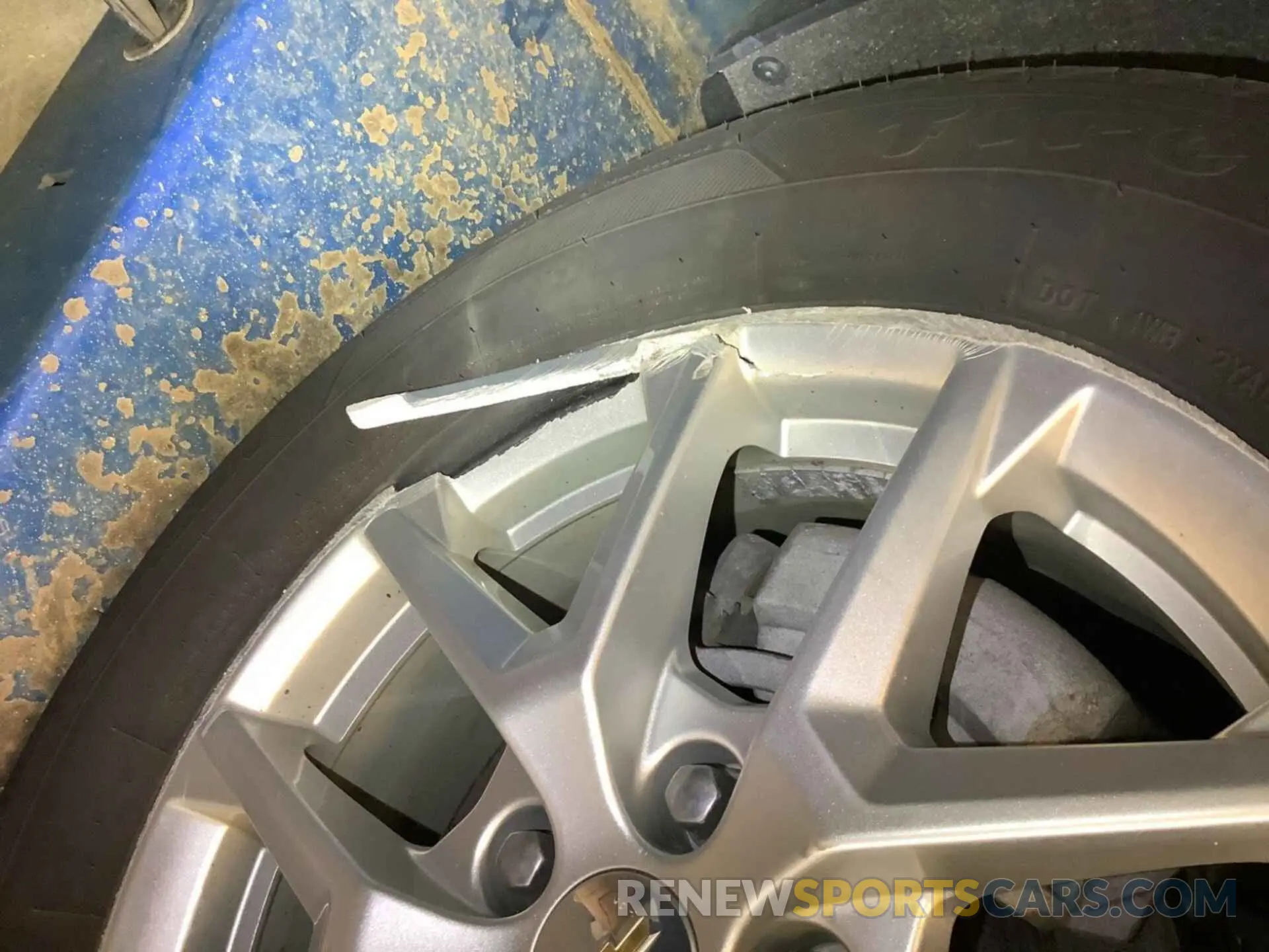 18 Photograph of a damaged car 3GNAXUEV4NL122521 CHEVROLET EQUINOX 2022