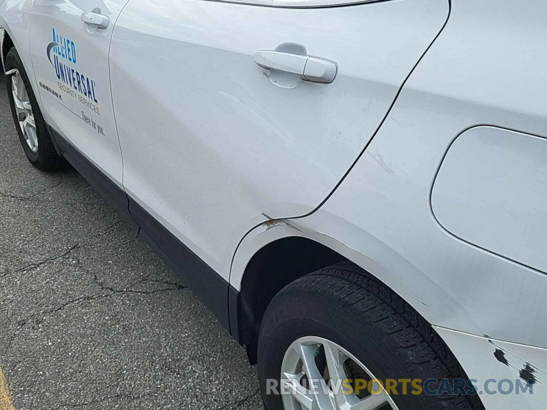 40 Photograph of a damaged car 3GNAXUEV4NL122521 CHEVROLET EQUINOX 2022