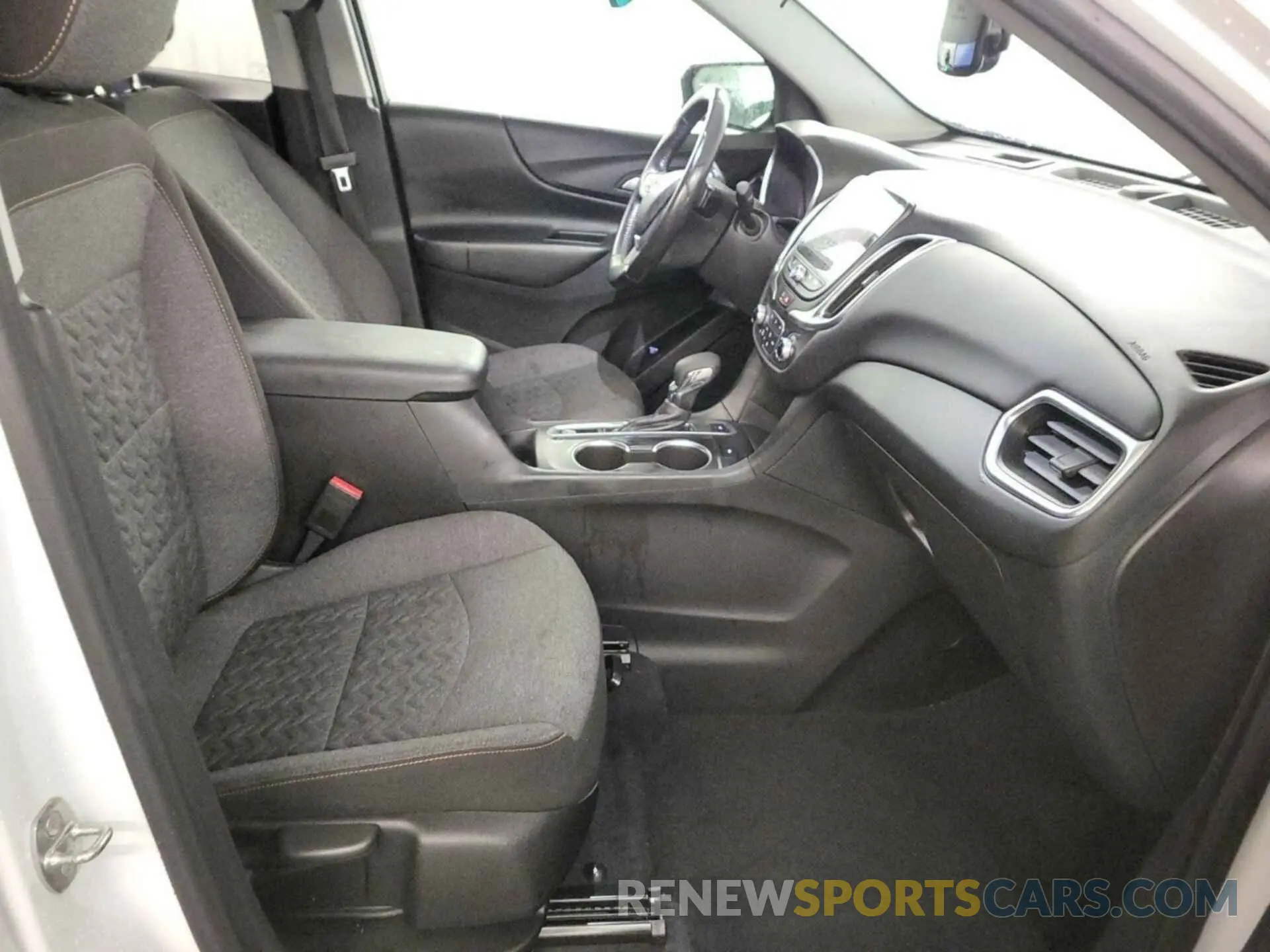 45 Photograph of a damaged car 3GNAXUEV4NL122521 CHEVROLET EQUINOX 2022