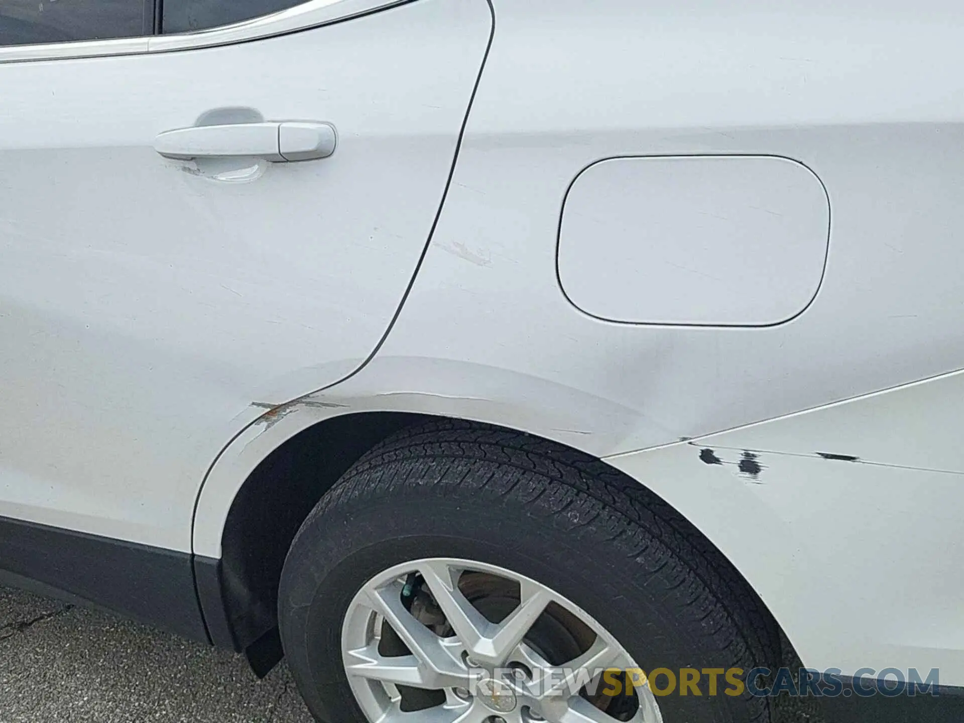 46 Photograph of a damaged car 3GNAXUEV4NL122521 CHEVROLET EQUINOX 2022