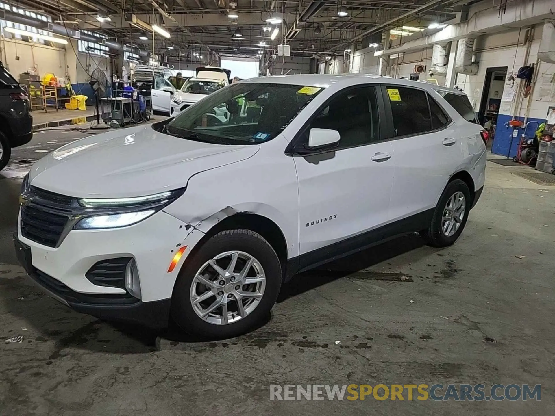 6 Photograph of a damaged car 3GNAXUEV4NL122521 CHEVROLET EQUINOX 2022