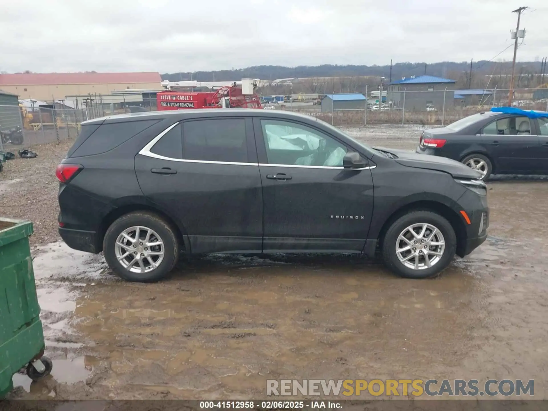 13 Photograph of a damaged car 3GNAXUEV4NL122762 CHEVROLET EQUINOX 2022