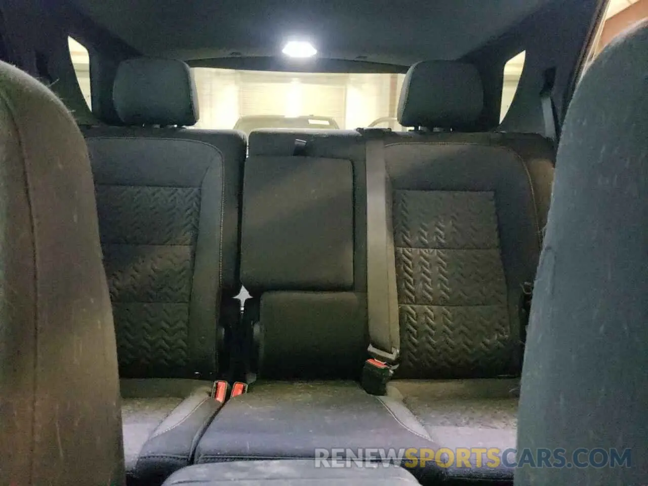 10 Photograph of a damaged car 3GNAXUEV4NL233974 CHEVROLET EQUINOX 2022