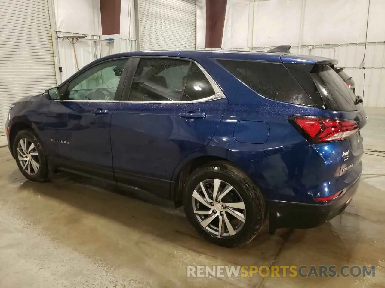 2 Photograph of a damaged car 3GNAXUEV4NL233974 CHEVROLET EQUINOX 2022