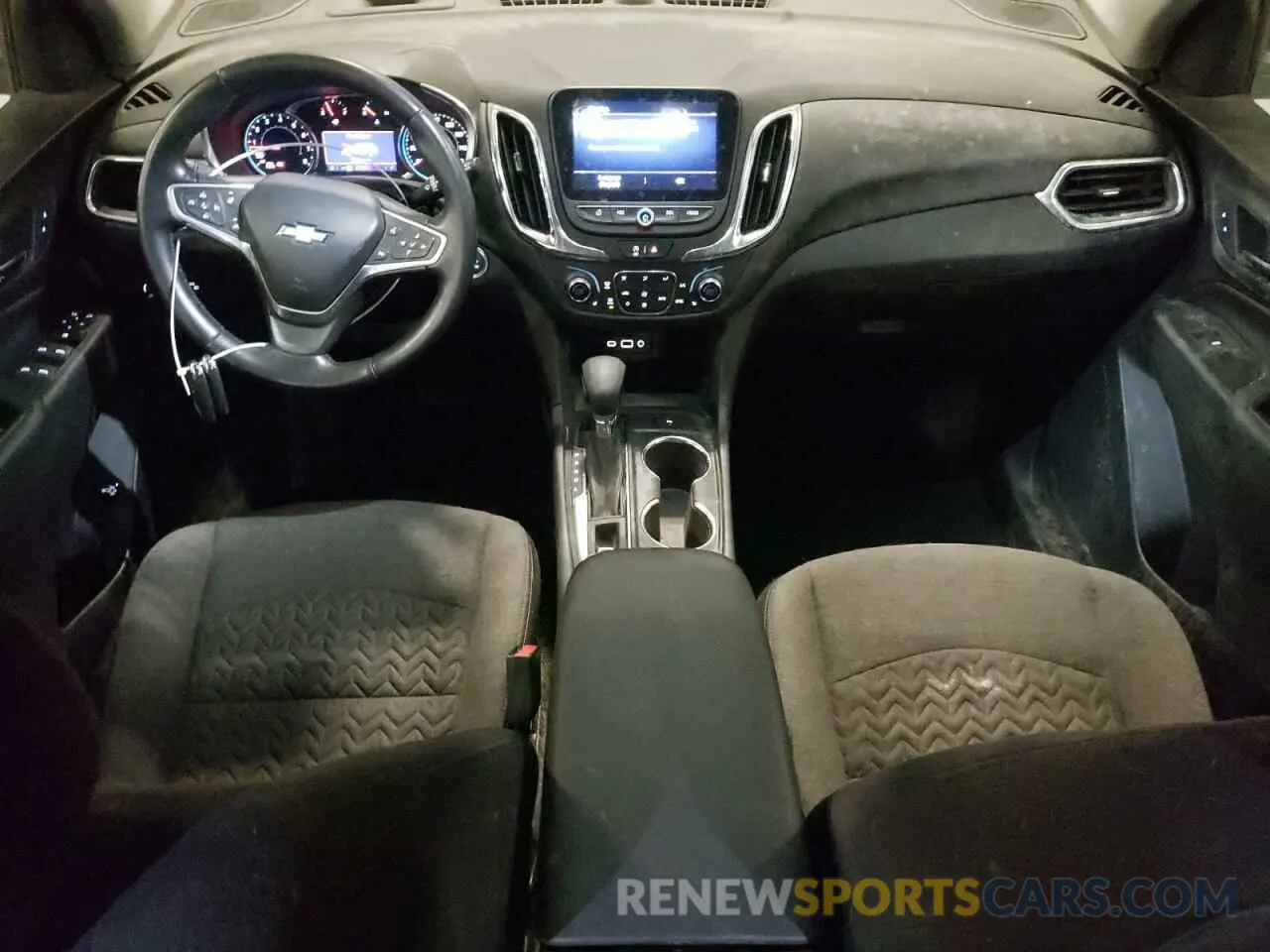 8 Photograph of a damaged car 3GNAXUEV4NL233974 CHEVROLET EQUINOX 2022