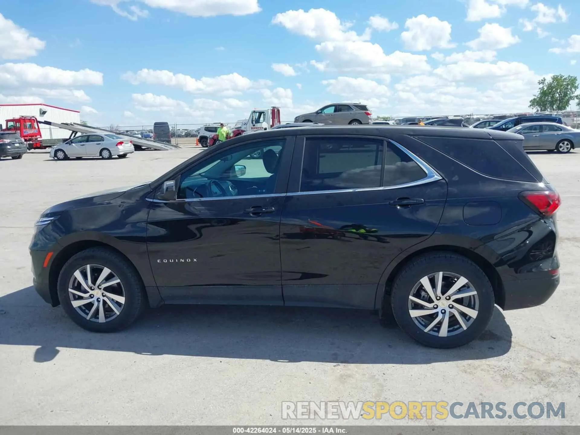 14 Photograph of a damaged car 3GNAXUEV4NL279174 CHEVROLET EQUINOX 2022