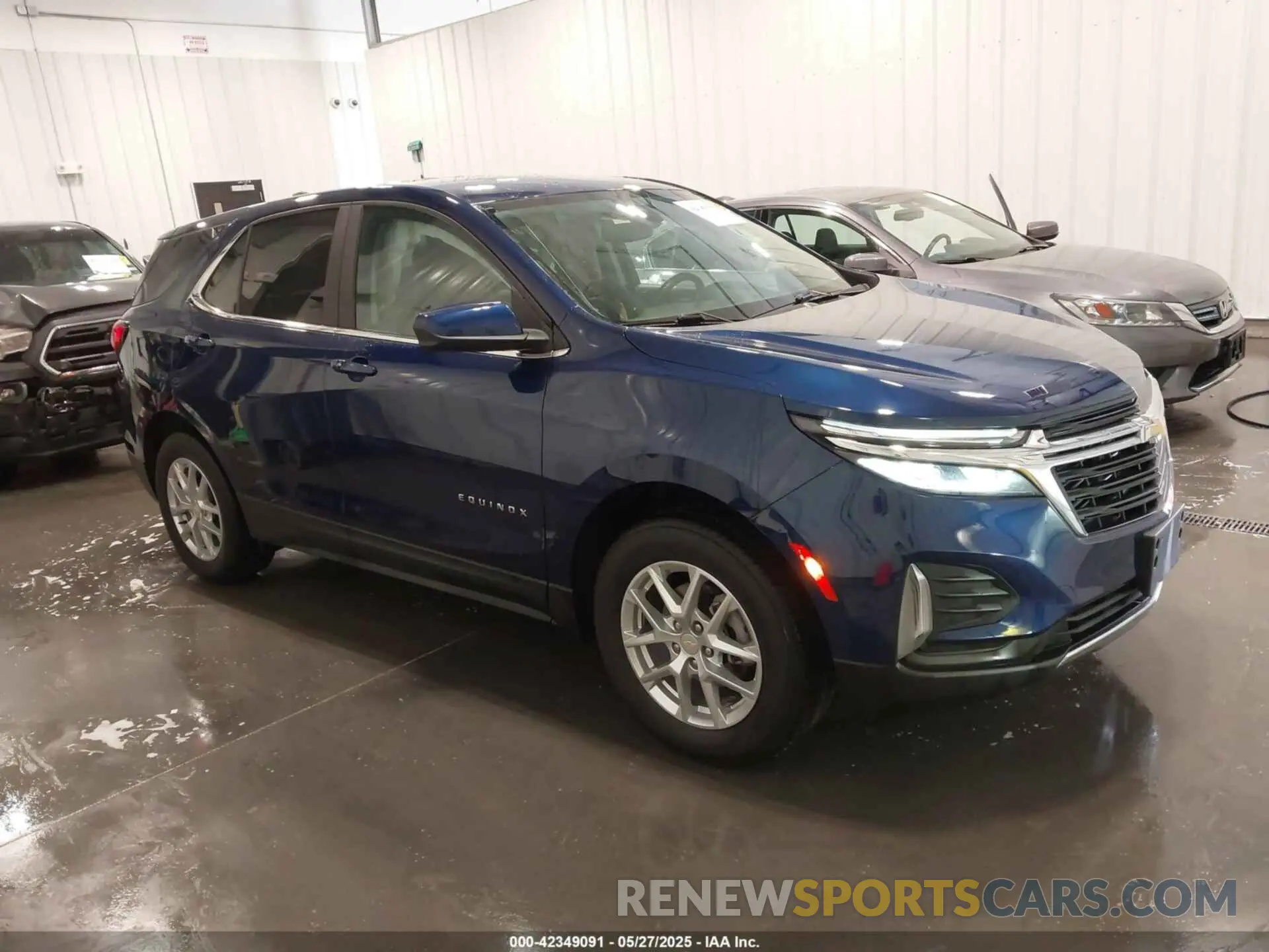 1 Фотография поврежденного автомобиля 3GNAXUEV5NL160985 CHEVROLET EQUINOX 2022